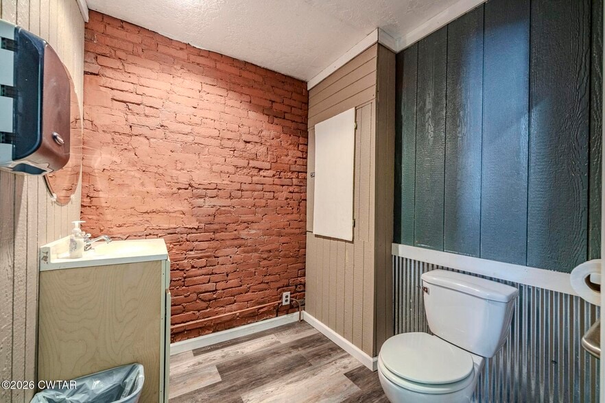 More Photos Of 2372 Cedar St, McKenzie Storefront Retail Office For Sale
