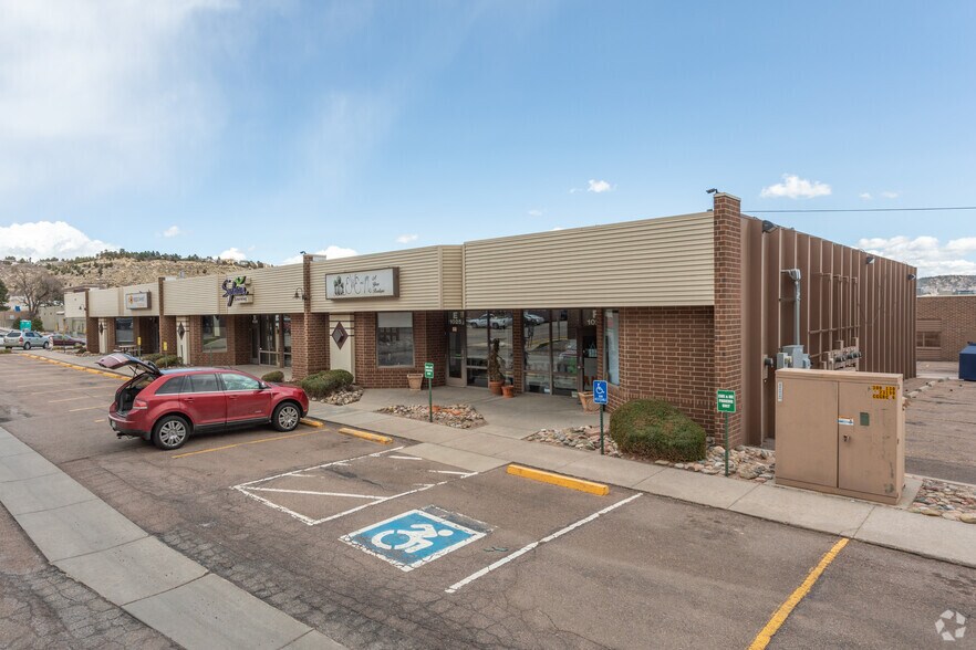More Photos Of 1025 W Garden Of The Gods Rd, Colorado Springs Storefront For Lease