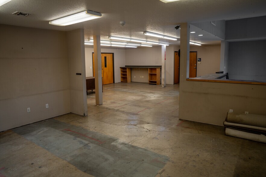 More Photos Of 8922 NE Vancouver Way, Portland Service For Lease
