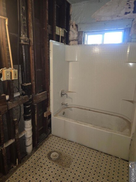 More Photos Of 1478 Beecher St, Atlanta Apartments For Sale