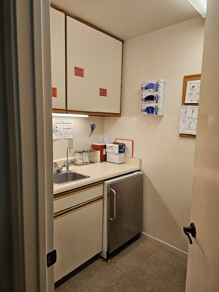 More Photos Of 4450 Capitola Rd, Capitola Office For Lease