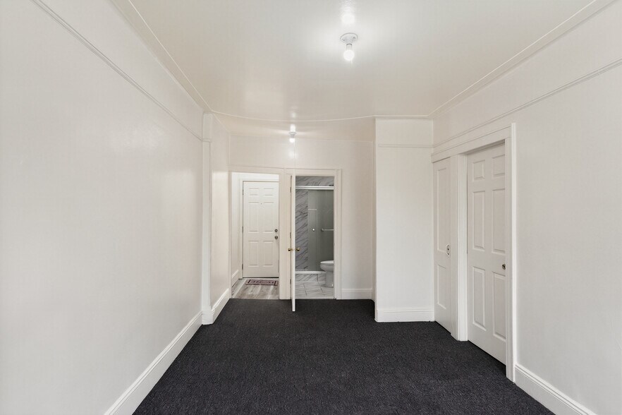 More Photos Of 17173 46th Ave, Flushing Storefront Retail Residential For Sale