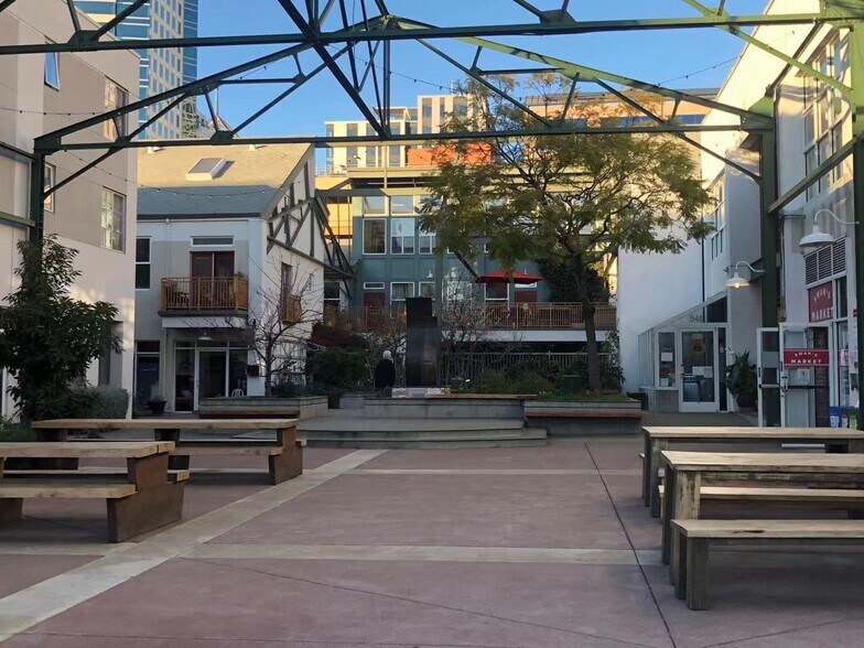 More Photos Of 900-948 Clay St, Oakland Unknown For Lease