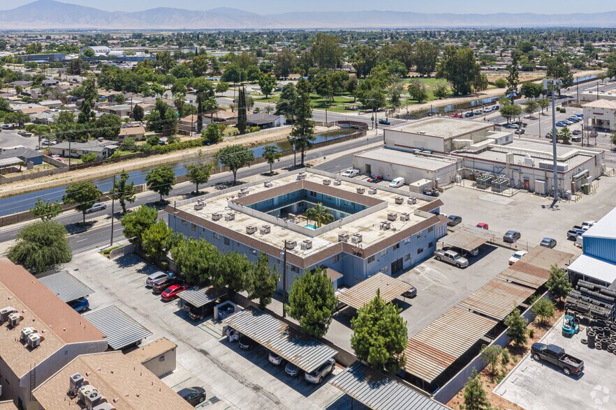 More Photos Of 3143 S H St, Bakersfield Apartments For Sale