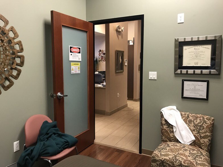 More Photos Of 4025 W Chandler Blvd, Chandler Coworking Space