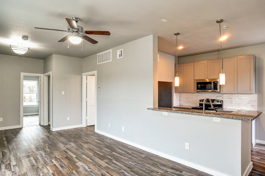 More Photos Of 1420 Park Pl, Sherman Apartments For Sale