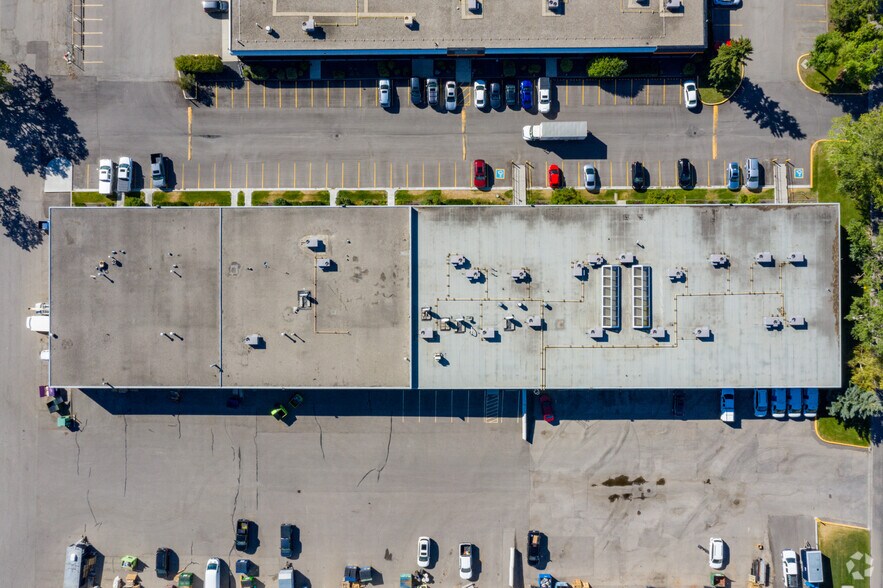 More Photos Of 6120 3rd St SE, Calgary Warehouse For Lease