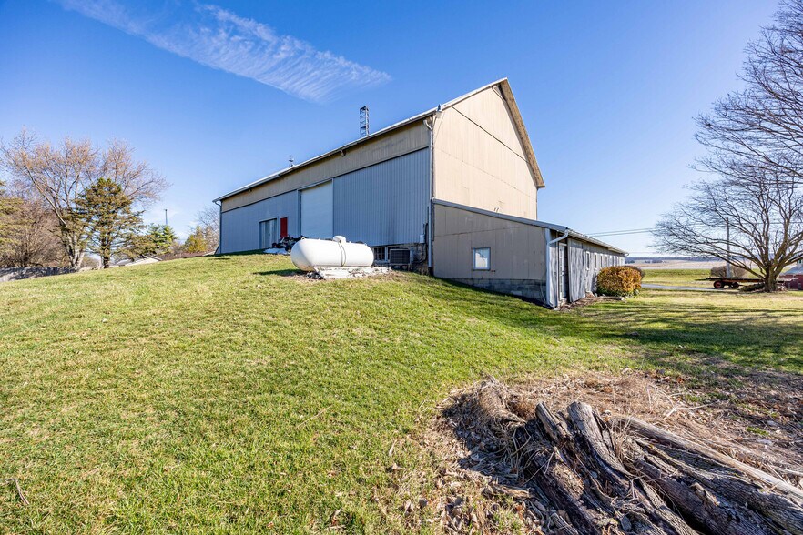 More Photos Of 8724 US Highway 68 N, West Liberty General Retail For Sale