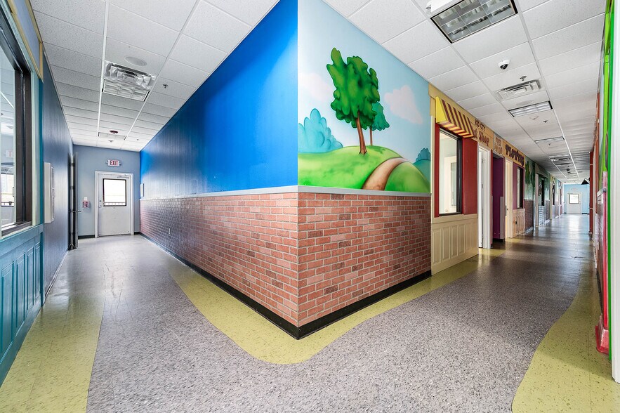 More Photos Of 12152 Shadow Creek Pky, Pearland Daycare Center For Lease