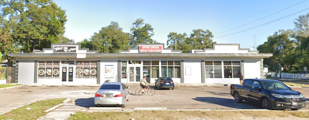 More Photos Of 3701 N. Central Ave, Tampa Restaurant For Lease