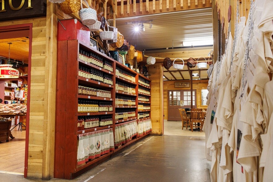 More Photos Of 63 Talona Spur Rd, Ellijay Freestanding For Sale