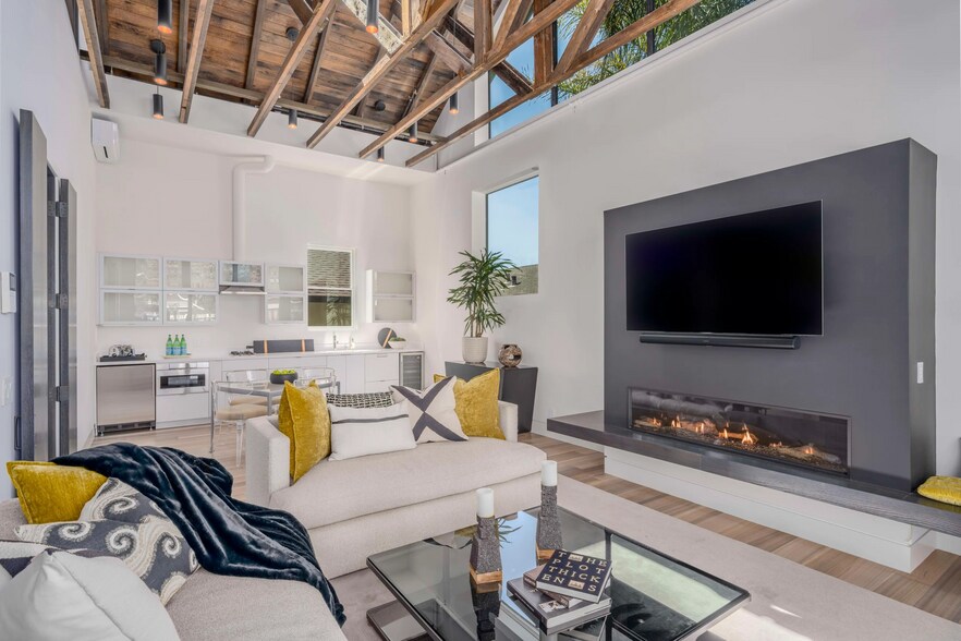More Photos Of 301 1st St W, Sonoma General Retail For Sale