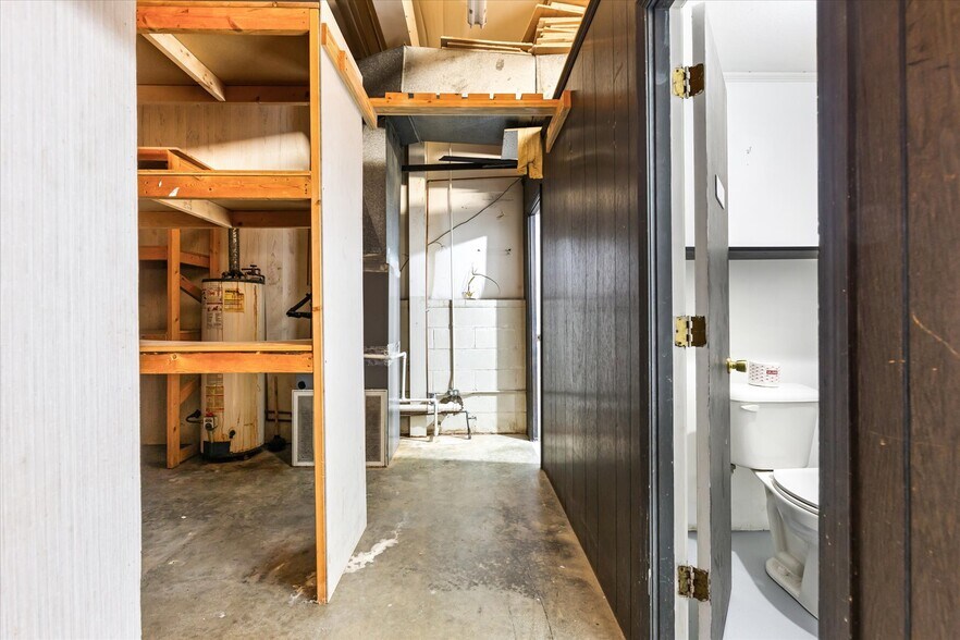 More Photos Of 203 Hillcrest Dr, Laurens Storefront Retail Office For Lease