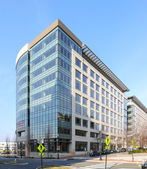 More Photos Of 3550 S Clark St, Arlington Office For Sale