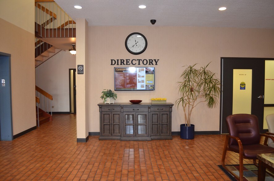 More Photos Of 319 E Madison St, Springfield Medical For Lease