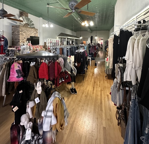 More Photos Of 712 Main St, Alma Storefront Retail Office For Sale