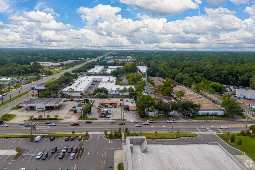 More Photos Of 3728 Philips Hwy, Jacksonville Unknown For Lease