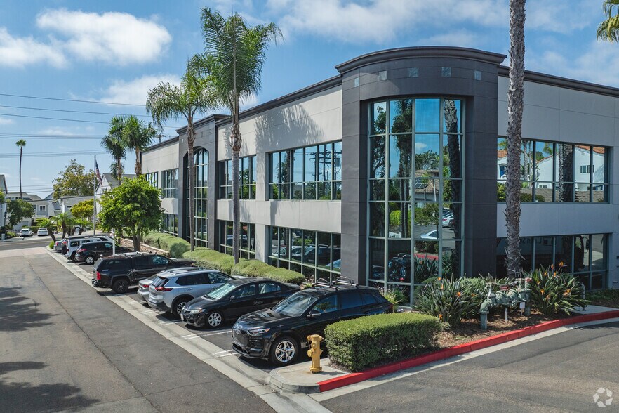 More Photos Of 171 Saxony Rd, Encinitas Medical For Lease