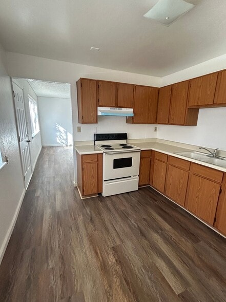 More Photos Of 2010-2020E Sheffield Mnr W, Carson City Multifamily For Sale