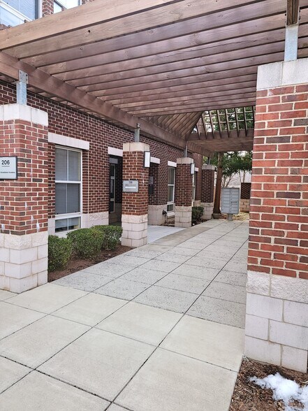 More Photos Of 21165 Whitfield Pl, Sterling Medical For Sale