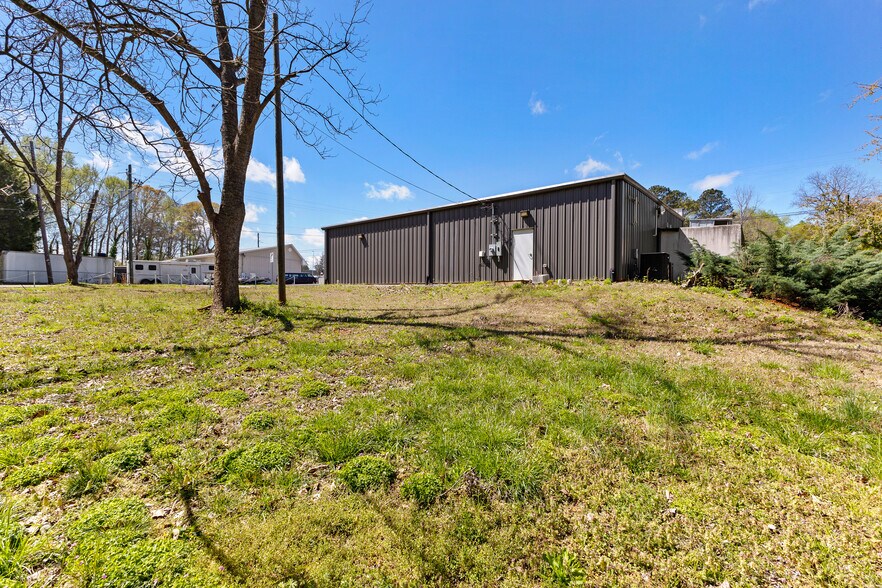 More Photos Of 1702 Highway 19 N, Thomaston Restaurant For Sale