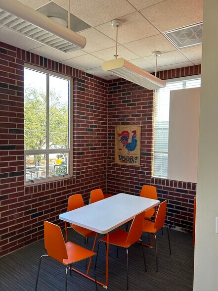 More Photos Of 1860 N Avenida Republica De Cuba, Tampa Office For Sale