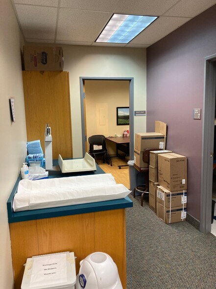 More Photos Of 2150 NE Division St, Gresham Medical For Lease