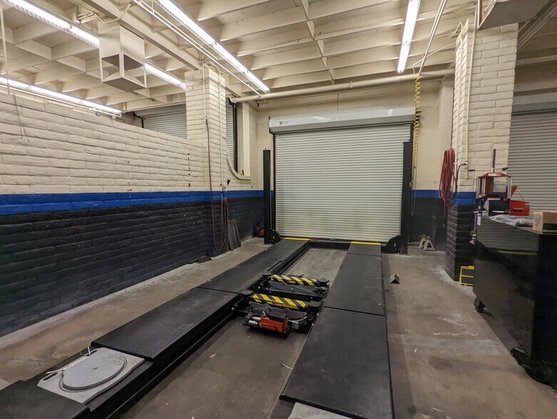 More Photos Of 11819 N Saguaro Blvd, Fountain Hills Auto Repair For Sale