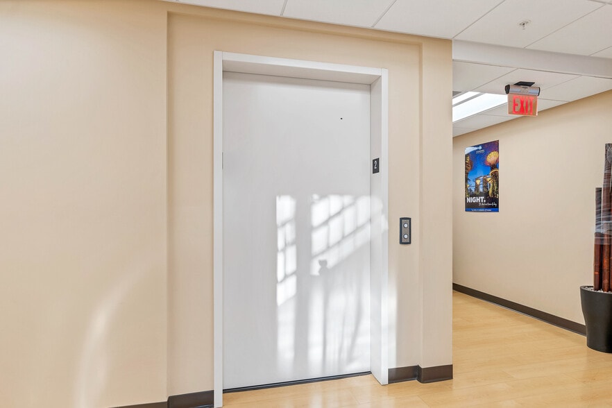 More Photos Of 81 Whittier Hwy, Moultonborough Office For Sale