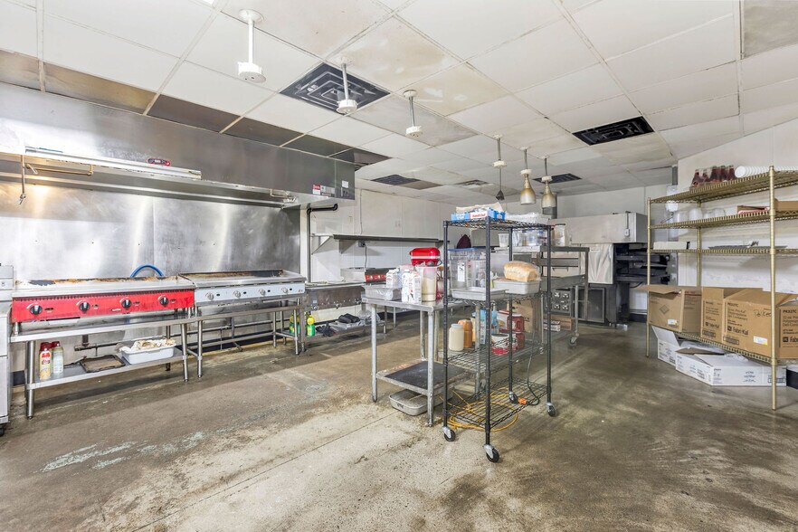 More Photos Of 2235 Bauer Rd, Batavia Unknown For Lease