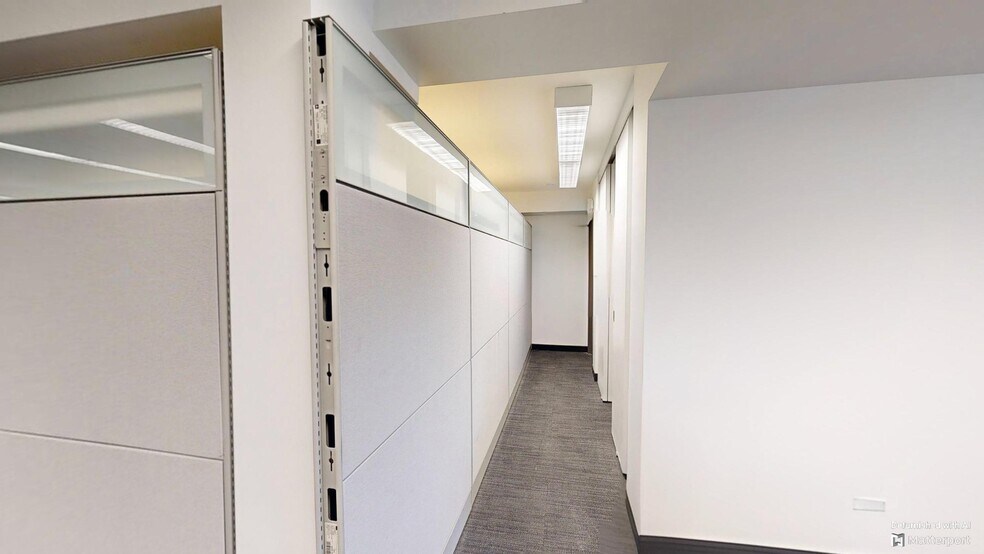 More Photos Of 627 Bloor St W, Toronto Office For Lease