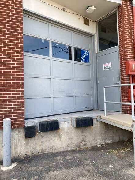 More Photos Of 1030 W Ellsworth Ave, Denver Distribution For Lease