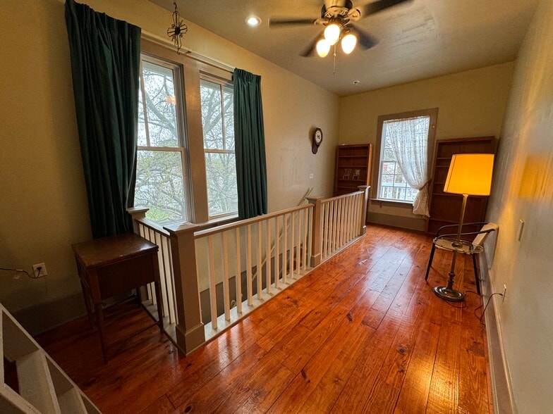 More Photos Of 224 W Chickasaw St, Tahlequah Hospitality For Sale