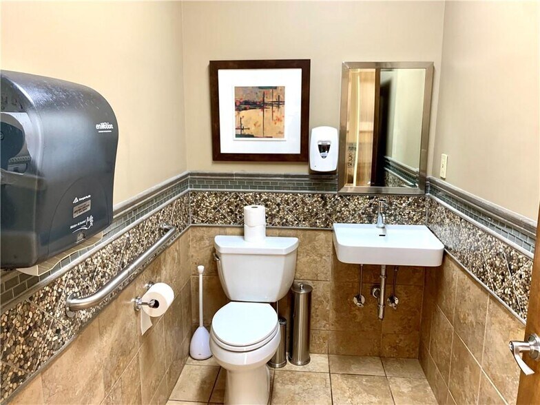 More Photos Of 3904 Beck Rd, Saint Joseph Medical For Lease