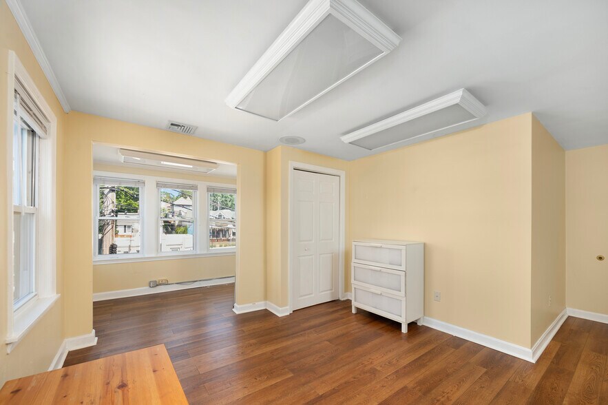 More Photos Of 15 Thomas St, North Providence Freestanding For Sale