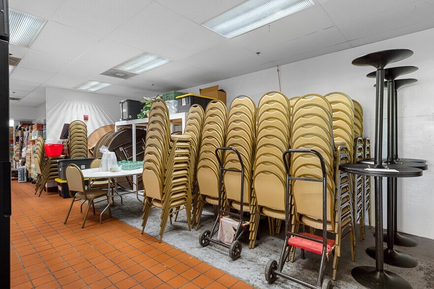 More Photos Of 4550 Golf Club Ln, Spring Hill Golf Course Driving Range For Sale