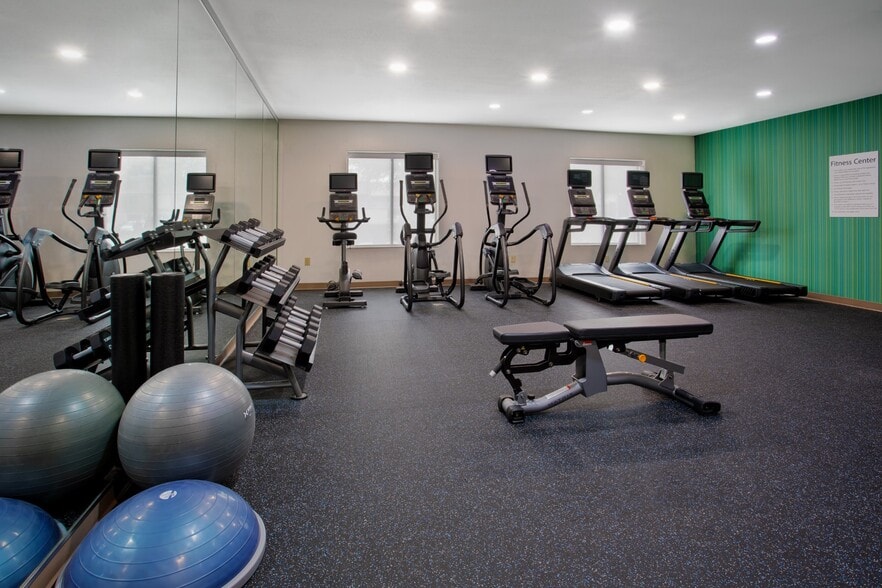 More Photos Of 21010 Katy Fwy, Katy Hotel For Sale