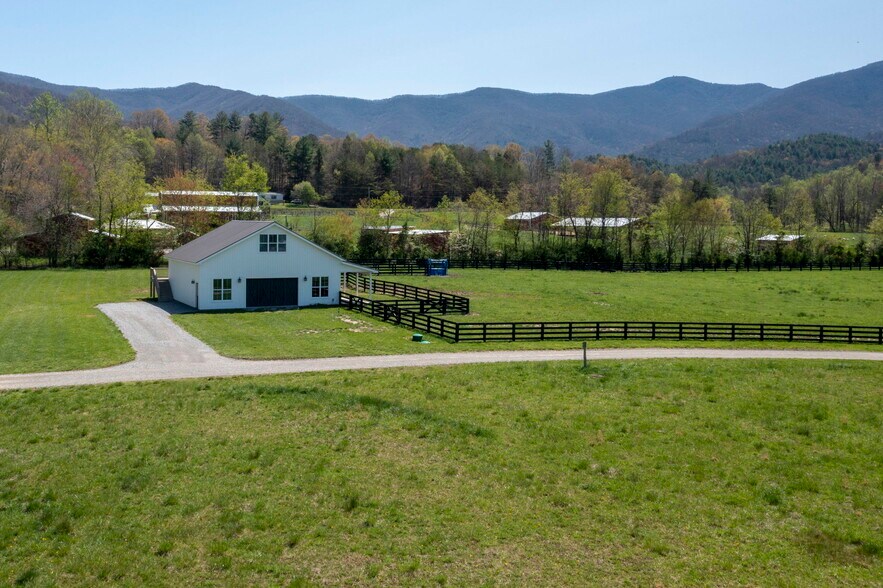 More Photos Of , Young Harris Specialty For Sale