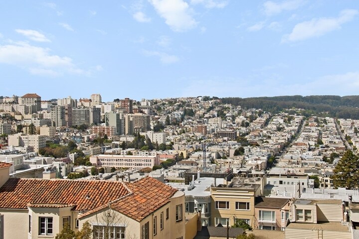 More Photos Of 2115-2129 Hyde St, San Francisco Apartments For Sale