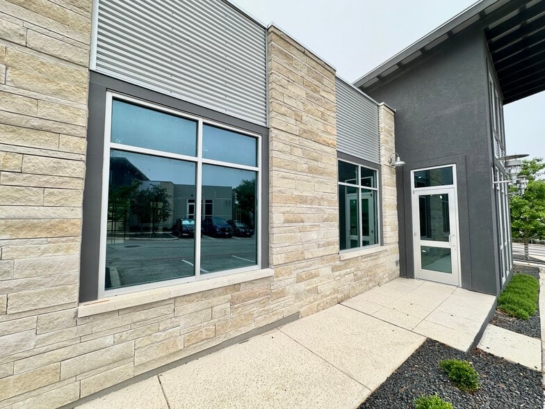 More Photos Of 23119 Ih 10 W, San Antonio Office For Lease