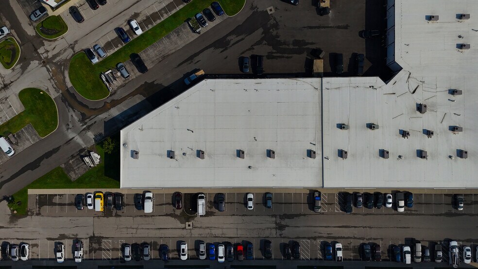 More Photos Of 650-760 Radio Dr, Lewis Center Light Manufacturing For Lease