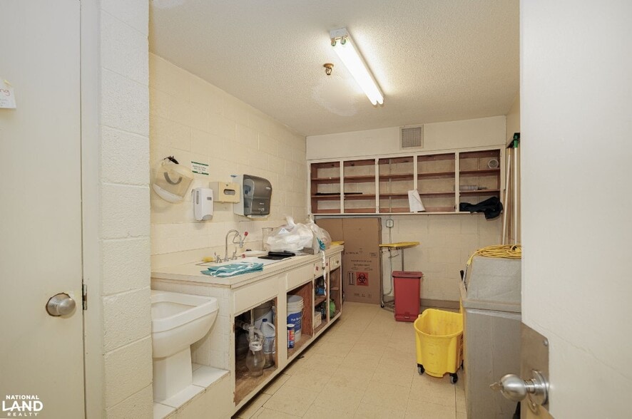 More Photos Of 300 Cedar St, Tarkio Skilled Nursing Facility For Sale