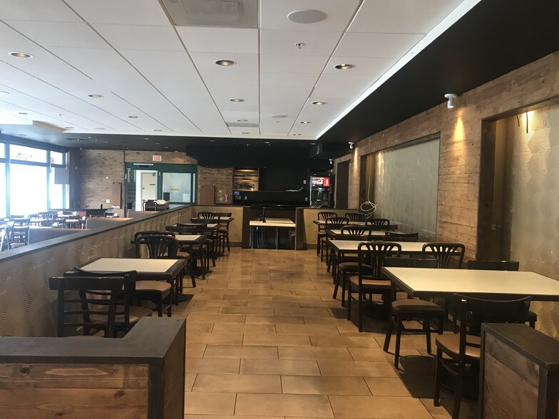 More Photos Of 1125 N King St, Honolulu Storefront Retail Office For Lease