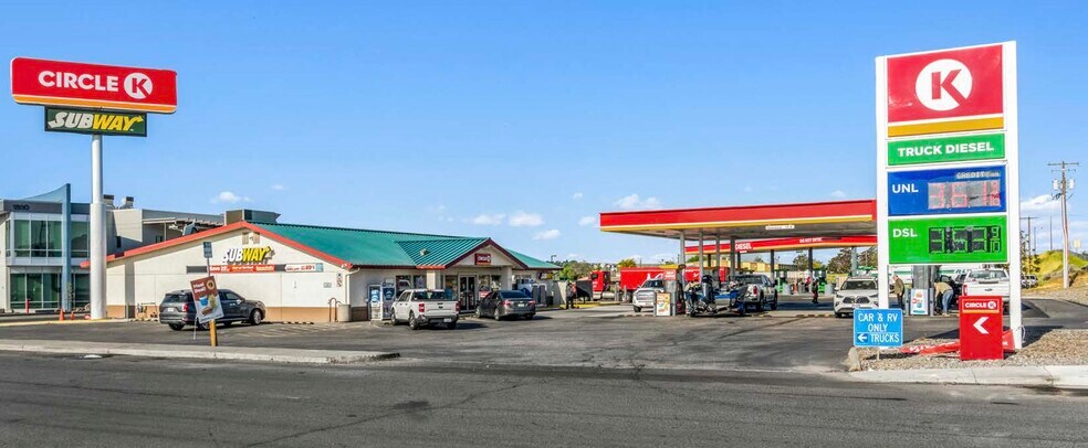 More Photos Of 1800 6th St, Umatilla Service Station For Sale