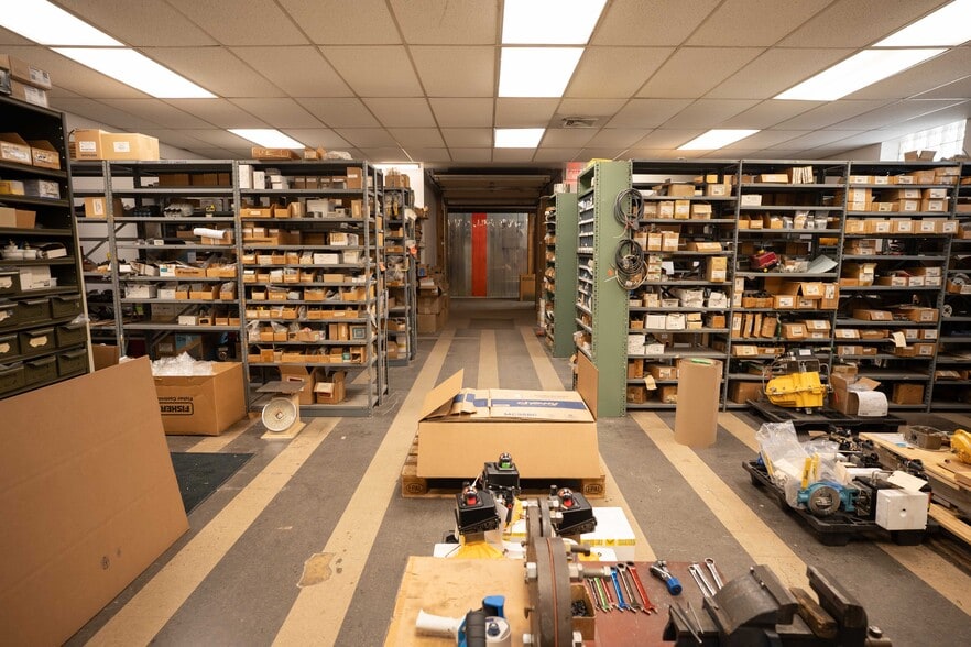 More Photos Of 5011 Grand Ave, Pittsburgh Research And Development For Sale