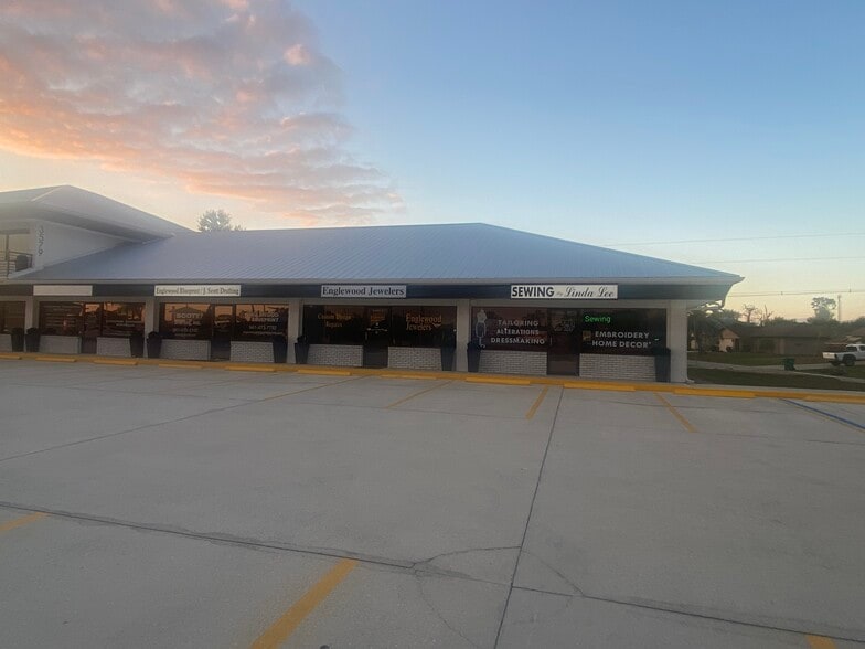 More Photos Of 3579 S Access Rd, Englewood Loft Creative Space For Sale