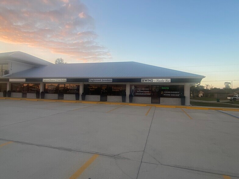 More Photos Of 3579 S Access Rd, Englewood Loft Creative Space For Lease