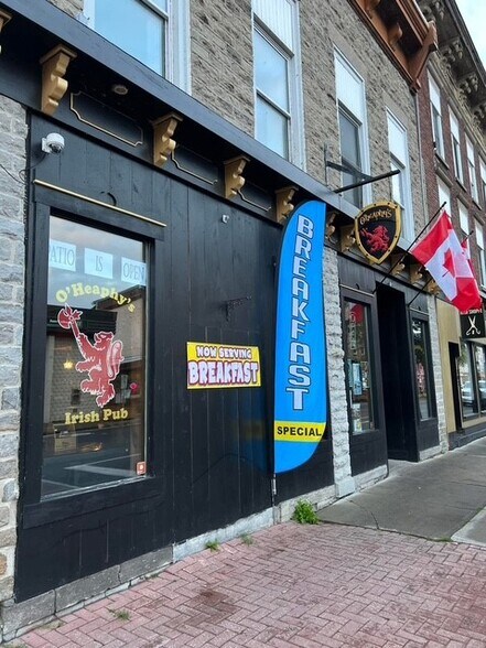 More Photos Of 101 King St W, Prescott Storefront Retail Residential For Sale