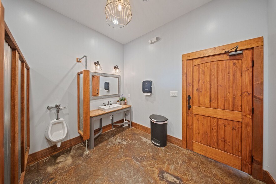 More Photos Of 6572 Burkemont Rd, Morganton Specialty For Sale