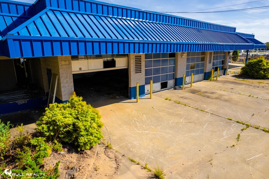 More Photos Of 4175 Stone Mountain Hwy, Lilburn Service Station For Sale